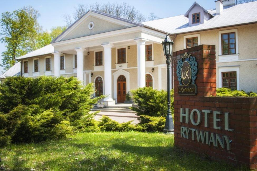 Hotel Rytwiany Palac Exterior photo